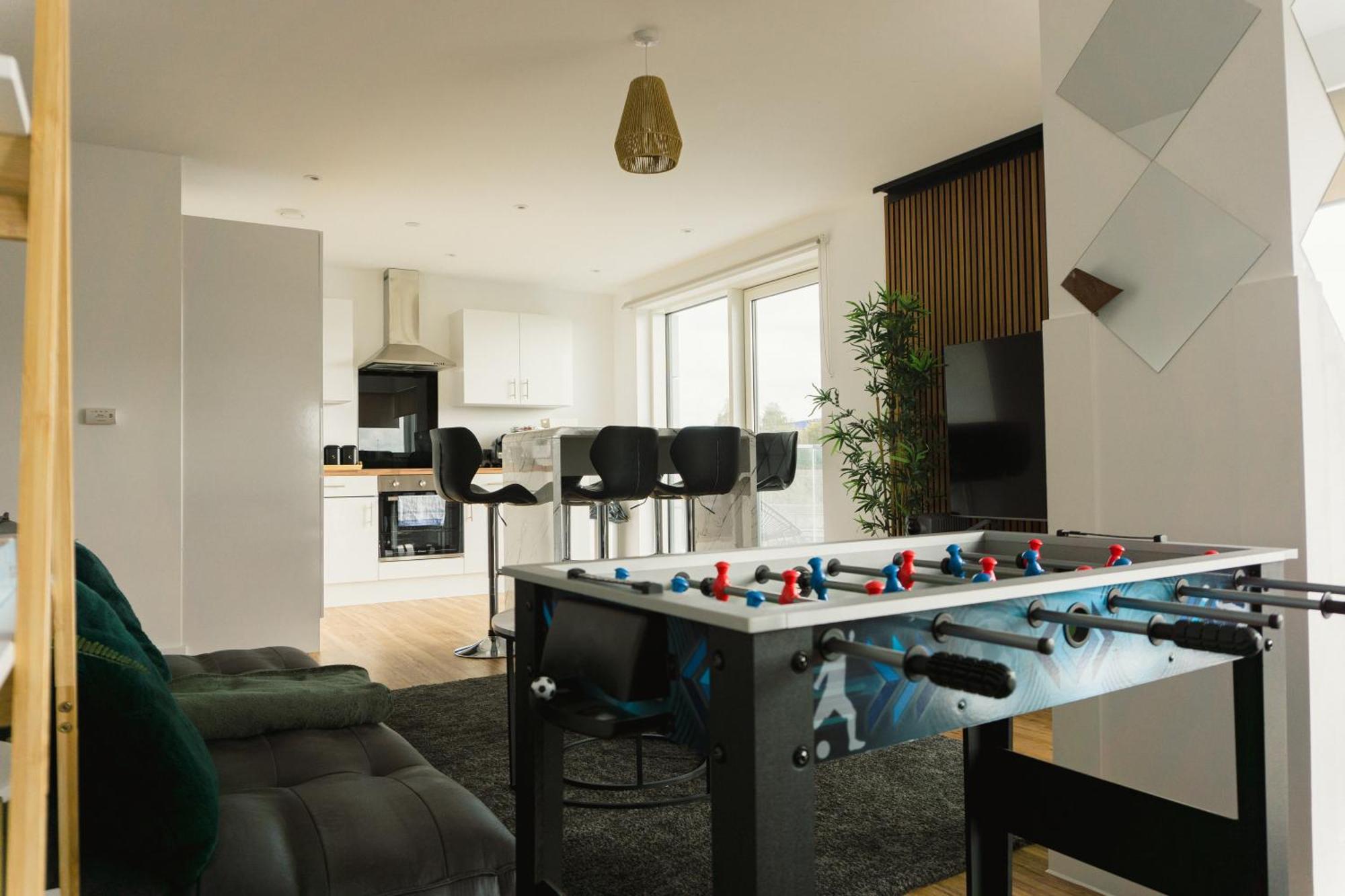 Manchester'S Luxurious 2-Bed Haven With Balcony - Canal Views & Proximity To Manchester United Esterno foto