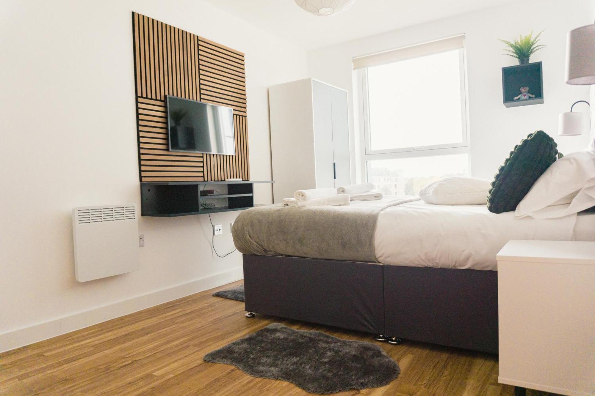 Manchester'S Luxurious 2-Bed Haven With Balcony - Canal Views & Proximity To Manchester United Esterno foto