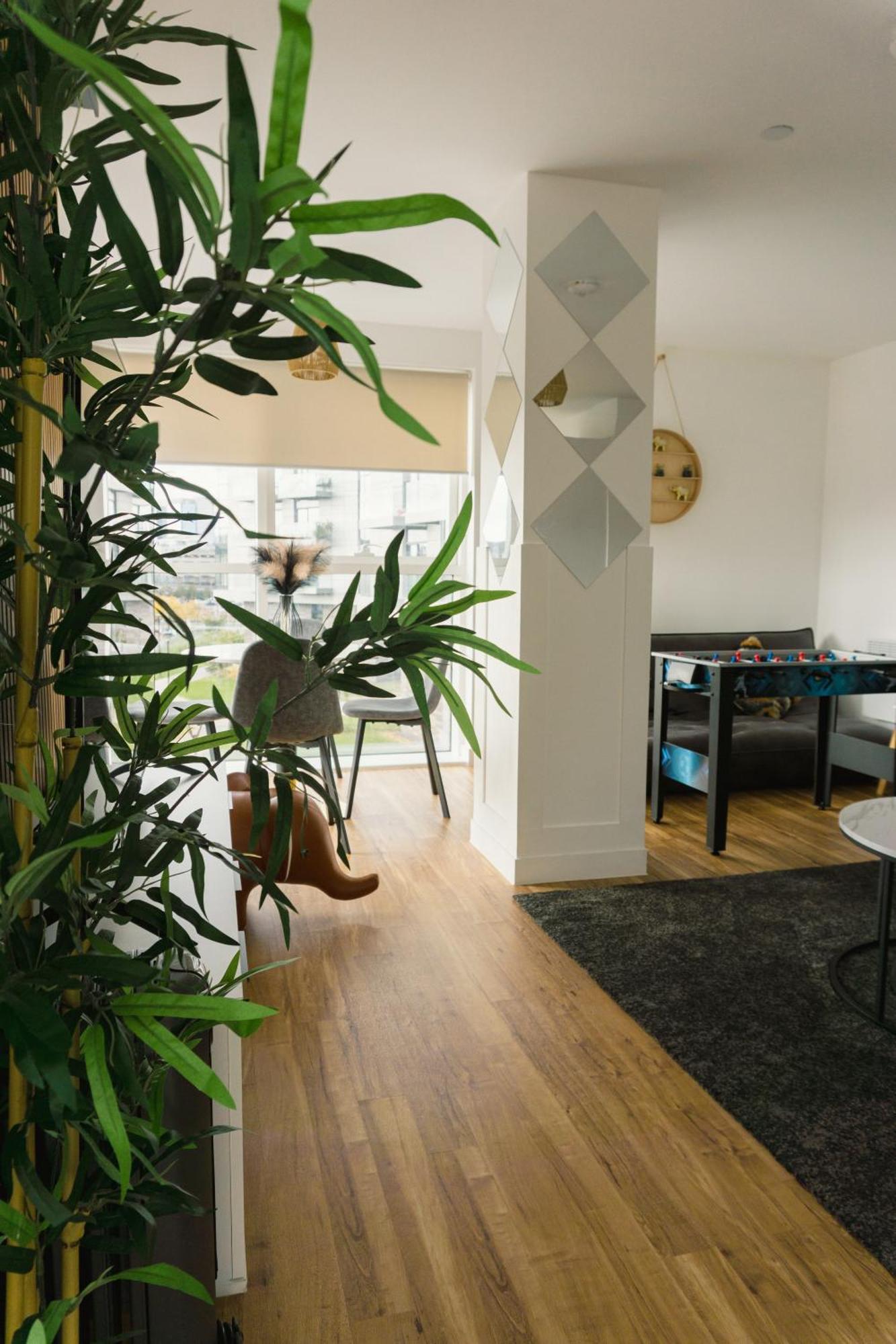 Manchester'S Luxurious 2-Bed Haven With Balcony - Canal Views & Proximity To Manchester United Esterno foto